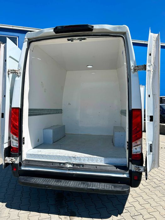 Vand Iveco Daily 35S15 | HI-MATIC | 3.5t | Furgon | Frigorifica -20°C | AUTOUTILITARĂ N1