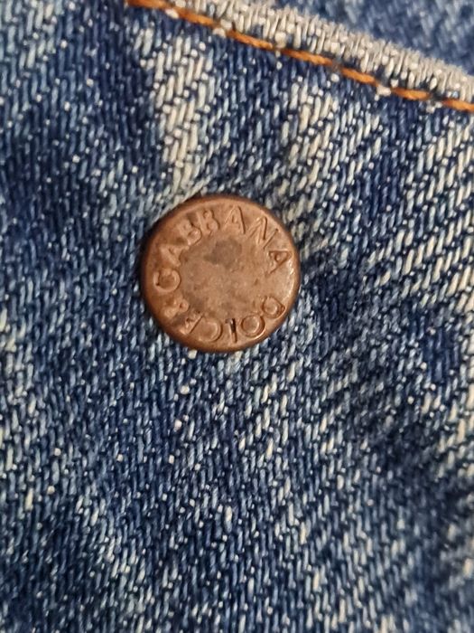 Продам мужскую джинсовую куртку  Dolce Gabbana оригинал.