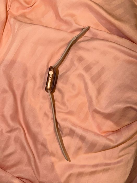 Продам apple watch SE 44 мм