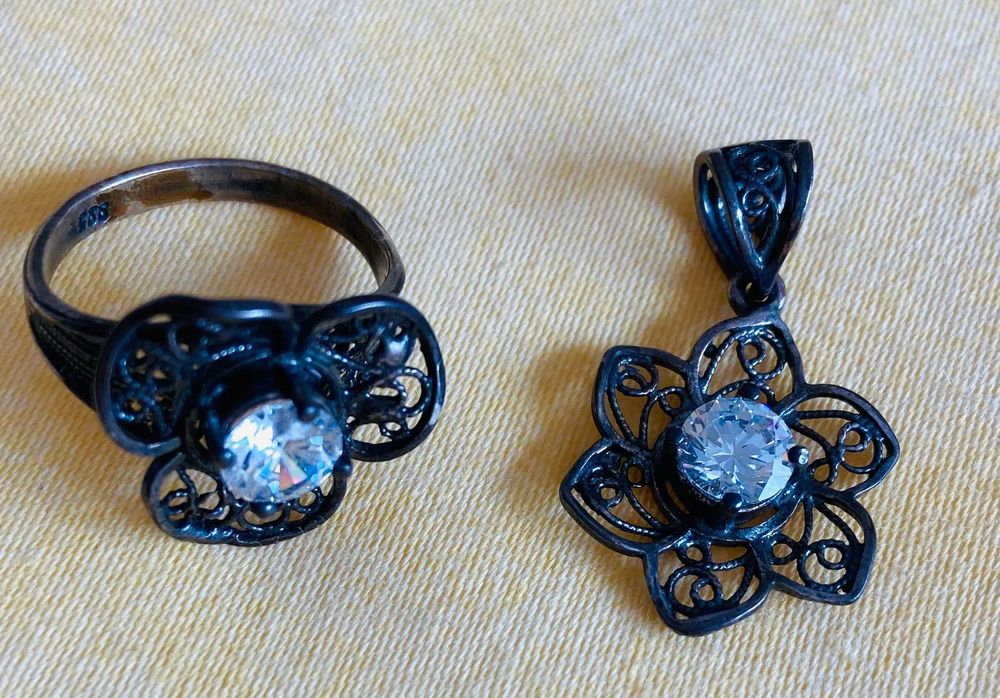 Оригинален комплект пръстен и висулка "NEOGLORY COLLECTION " ...