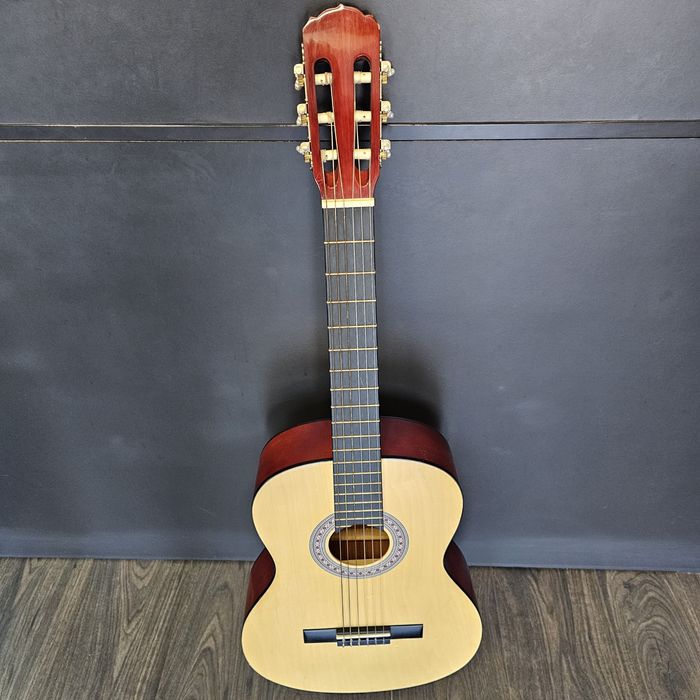 Amanet F28: Chitară Freedom CG300(p)