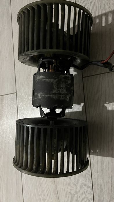 Моторчик печки бмв е34