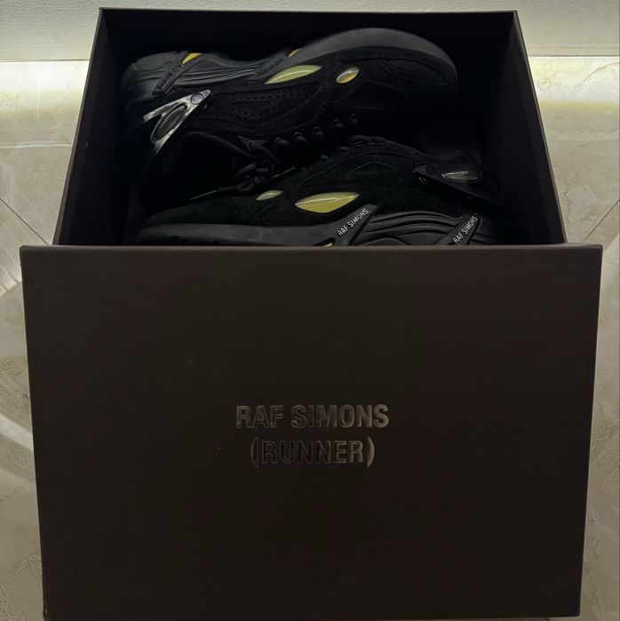 Raf Simons Cylon 21