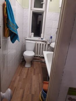 Продам 2комн.квартиру в сталинке за акиматом 2/2.
