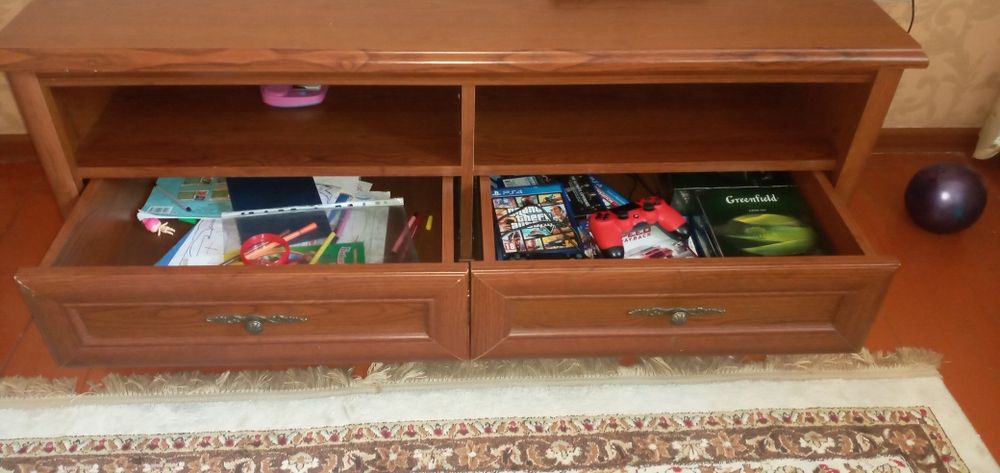 Тумба под телевизор