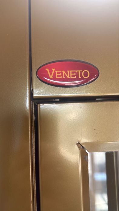 Холодильная витрина VENETO