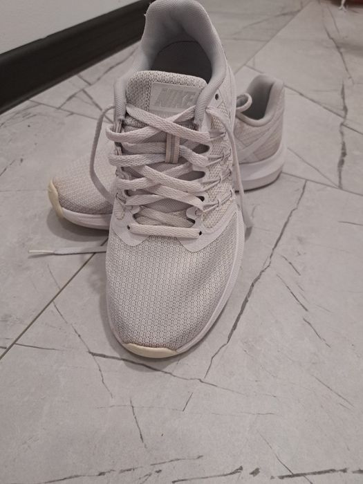 Оригинални маратонки Nike