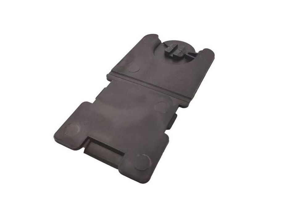 Капачка в подкалник за достъп до фар за Mercedes