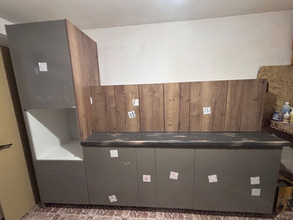 Кухня нова налична