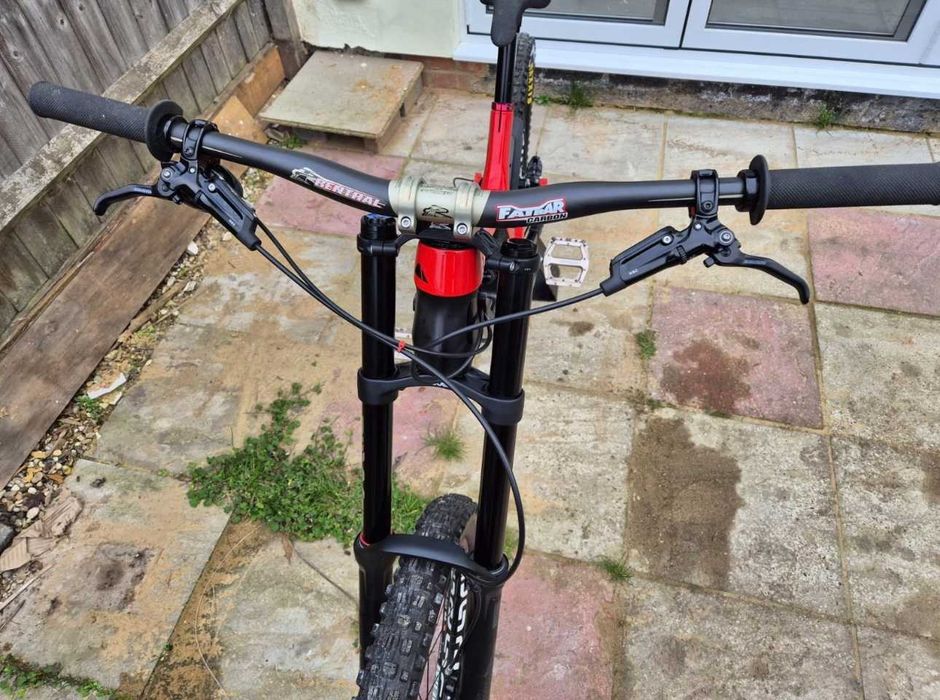 Canyon Sender Carbon CF 27.5 DH Bike 2019