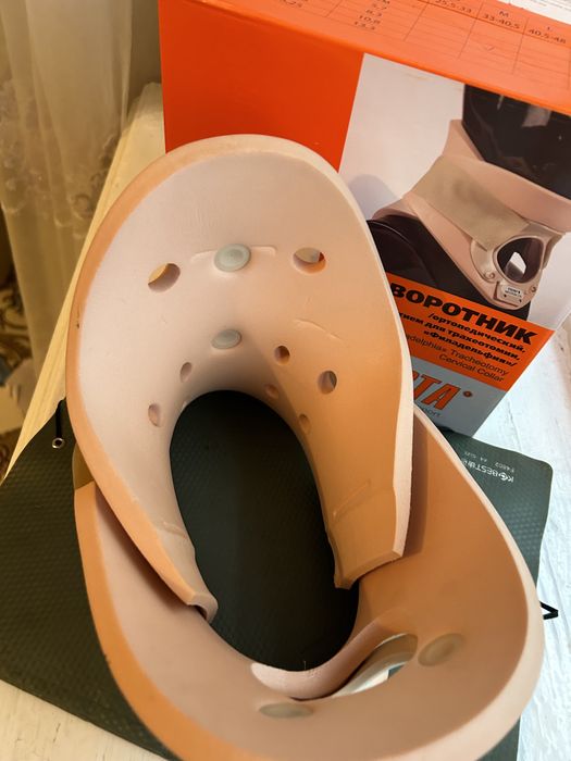 Ортопедический воротник