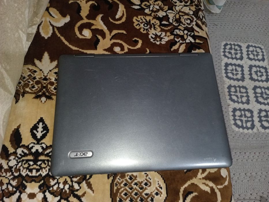 Ноутбук старый версия Acer