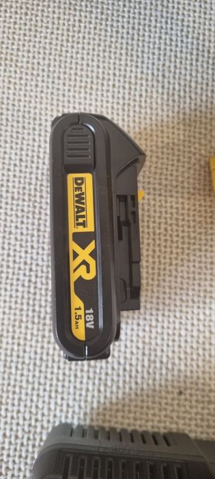 Autofiletanta drill Dewalt