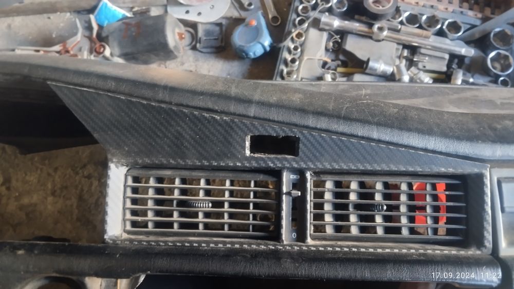 Парус продам на Мерседес 190