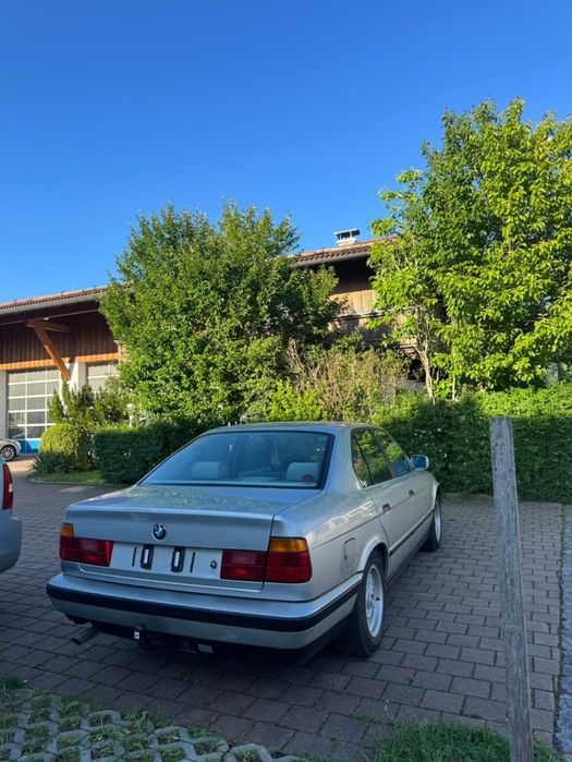 BMW E34 520i – 1990 | 2.0 Benzină | 6 cilindri în linie