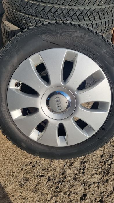 Гуми Pirelli 205 55 16 + джанти