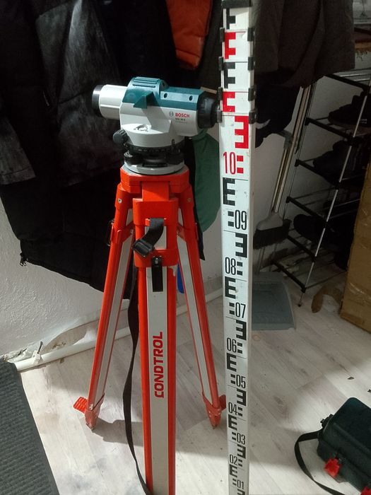 Продам нивелир Bosch срочно