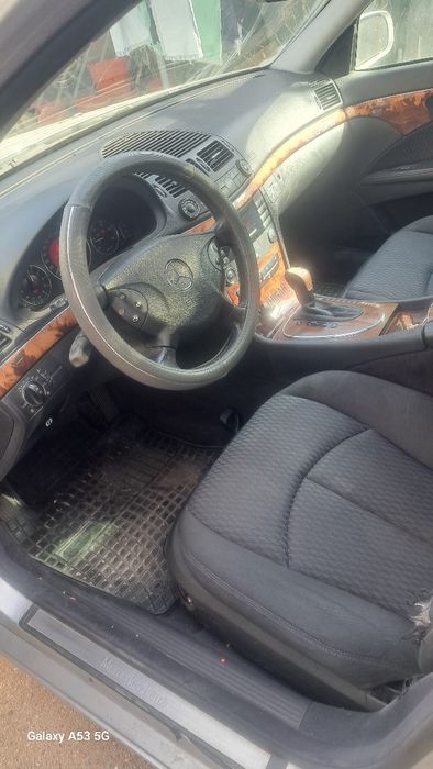 Mercedes Benz E220 w211