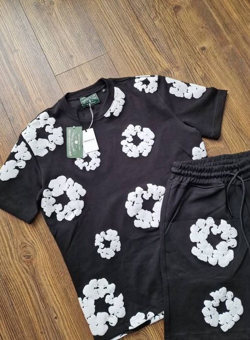 Мъжка екип къси панталони и тениска DENIM TEARS разюер S M L XL 2XL
На