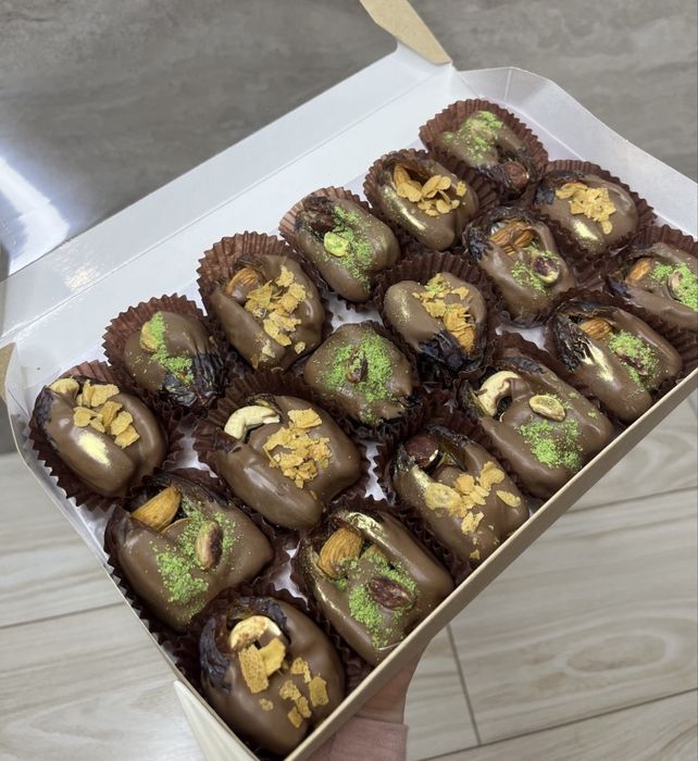 Финики в шоколаде