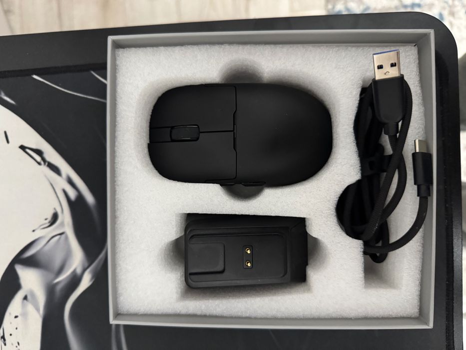 Продается игровой мышка Ajazz