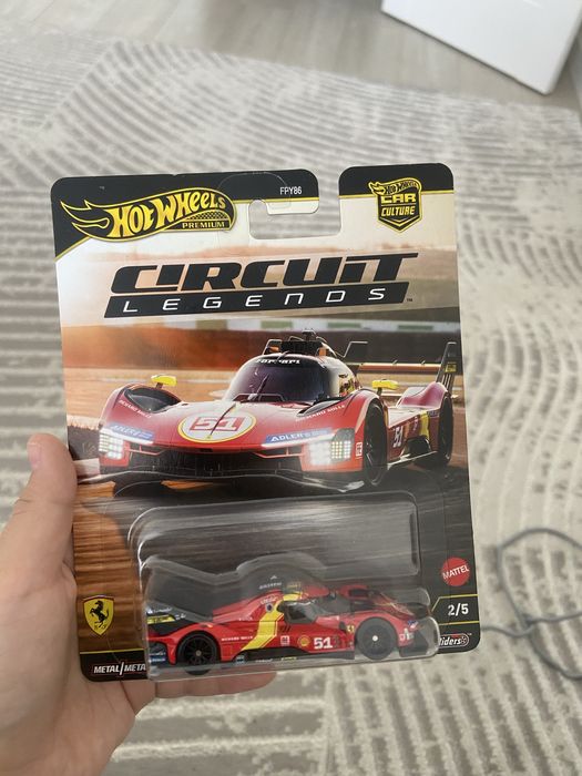 Hot wheels premium FERRARI 499P