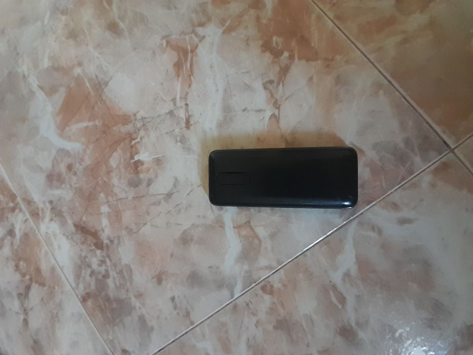 Телефон Nokia с копчета и зарядно .