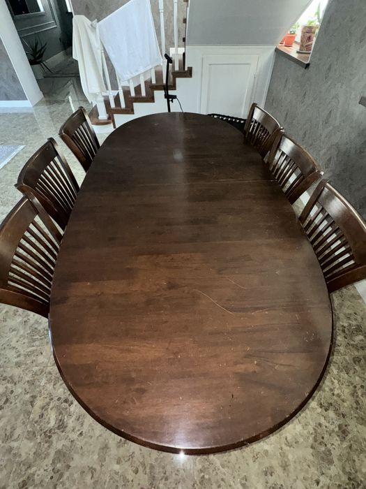 Сервант комод стол со стульями