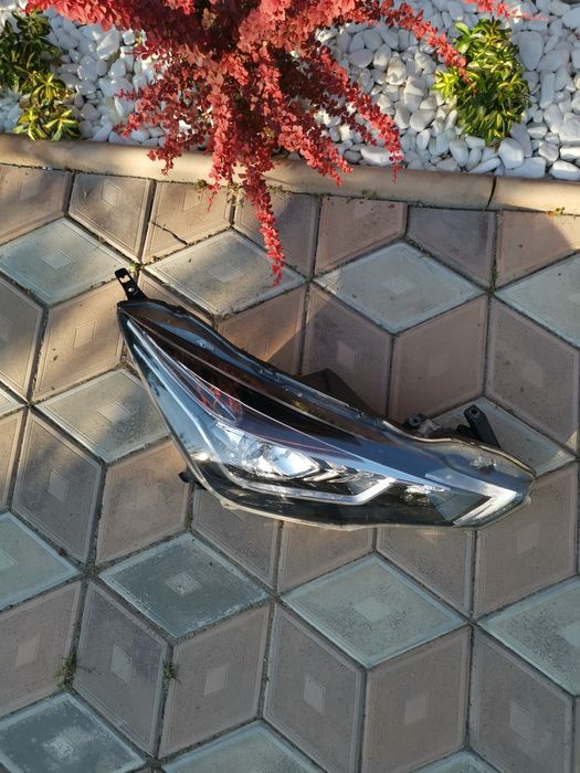 Far dreapta full led Nissan micra 2020/2021/2022/2023