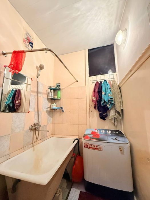 Qo’yliq massiv panelniyda 2 xonali uy sotiladi