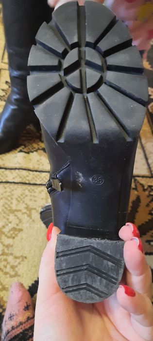 Продам натуральные сапоги