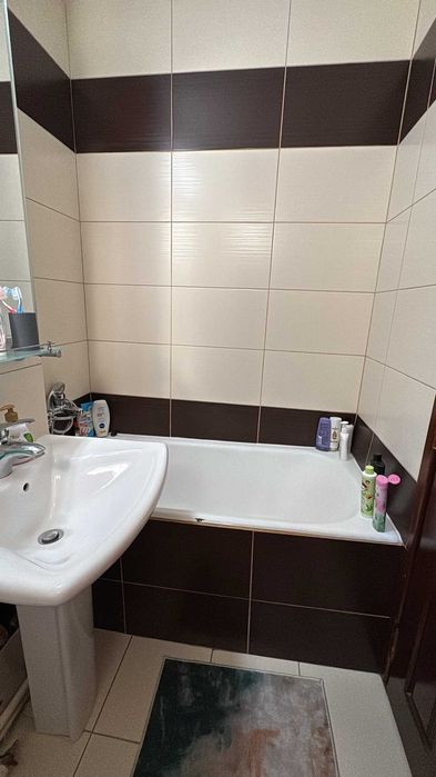 Apartament 2 cam, mobilat, Str Universitatii - Suceava et. 2 de inchiriat