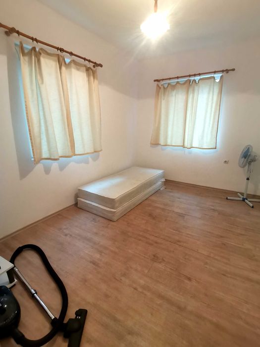 Дава се под наем Двустаен апартамент в Бургас, Център - 60 кв.м за 200 € - Снимка #4