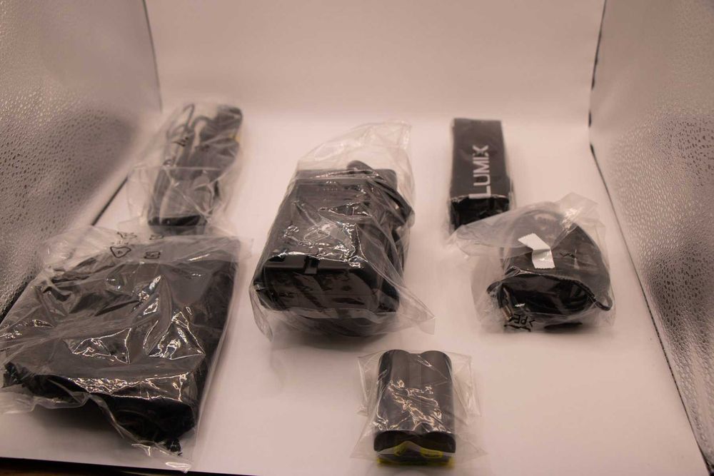 Aparat foto digital Panasonic Lumix DMC-L1K + Leica ELMARIT 14-50/f2.8