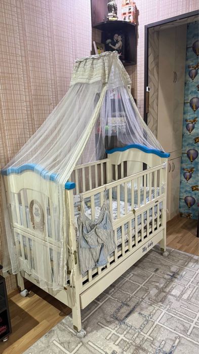 Продается детская кроватка.