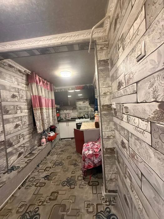 Kvartira soatiladi eski shahar pasport stol yonida 2 xona