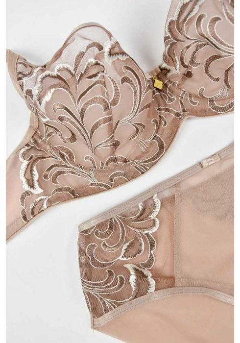 Сутиен с меки чашки в бежов цвят ROMA 19178 MEDIOLANO