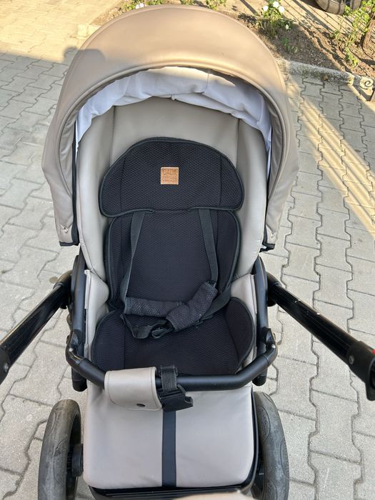 Продавам бебешка количка