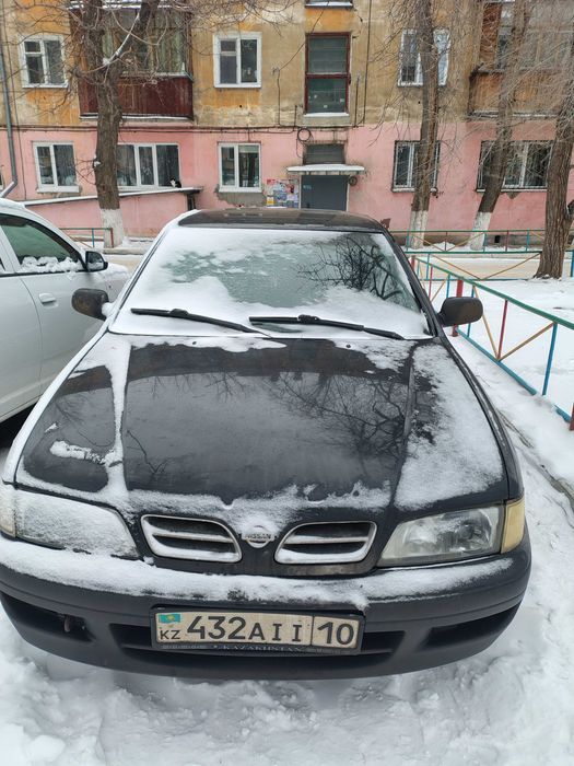 Автомобиль Ниссан