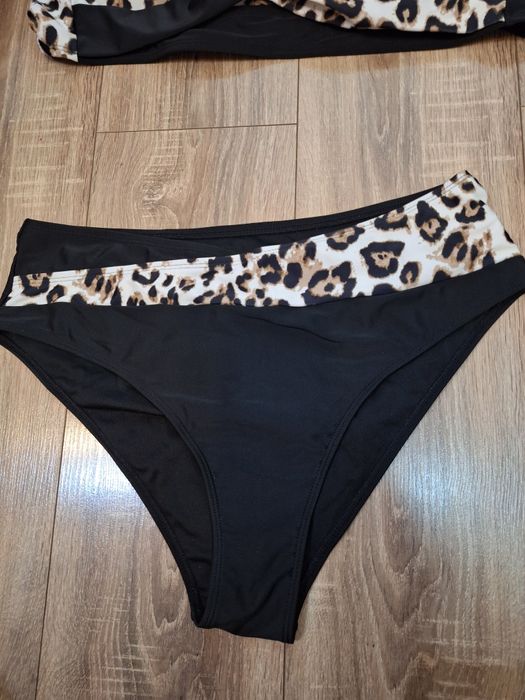 Costum de baie marime XL