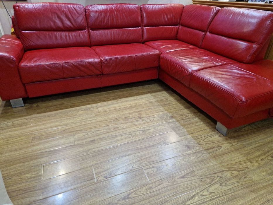 Отдaм дapoм диван