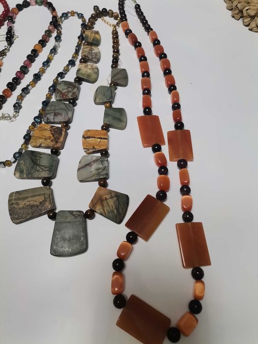 Само 15 Евро - 5 БРОЯ гердани и колиета от натурални камъни