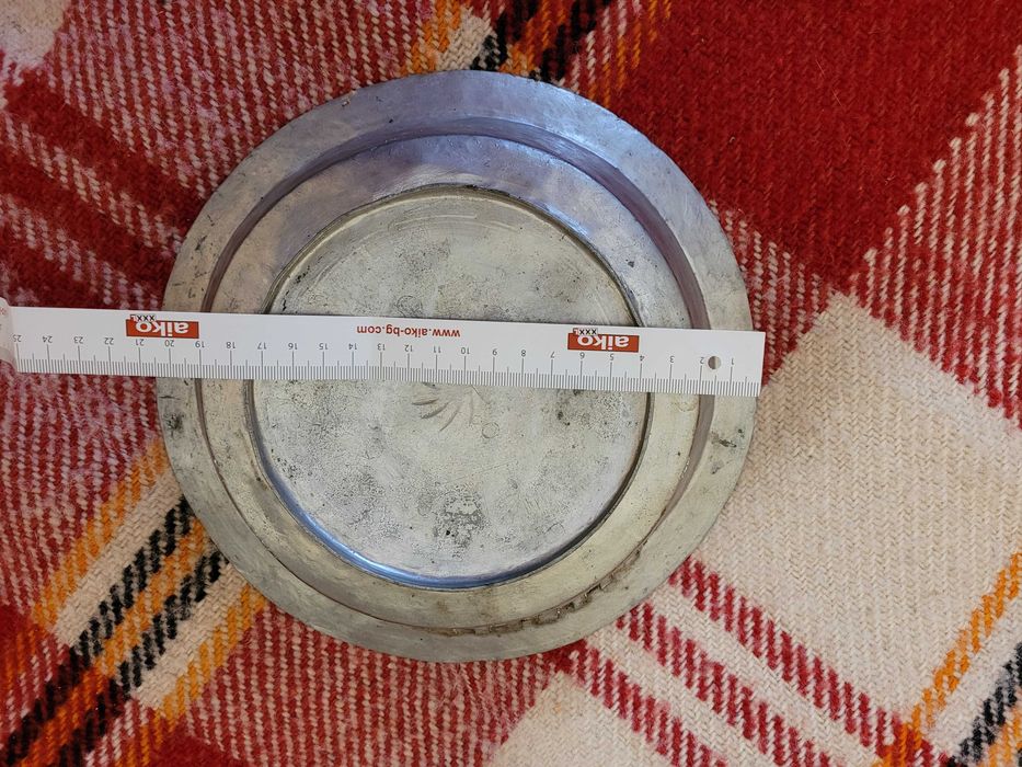 Чиния бакърена – размер –диаметър – 22 см; запазаена автентична;