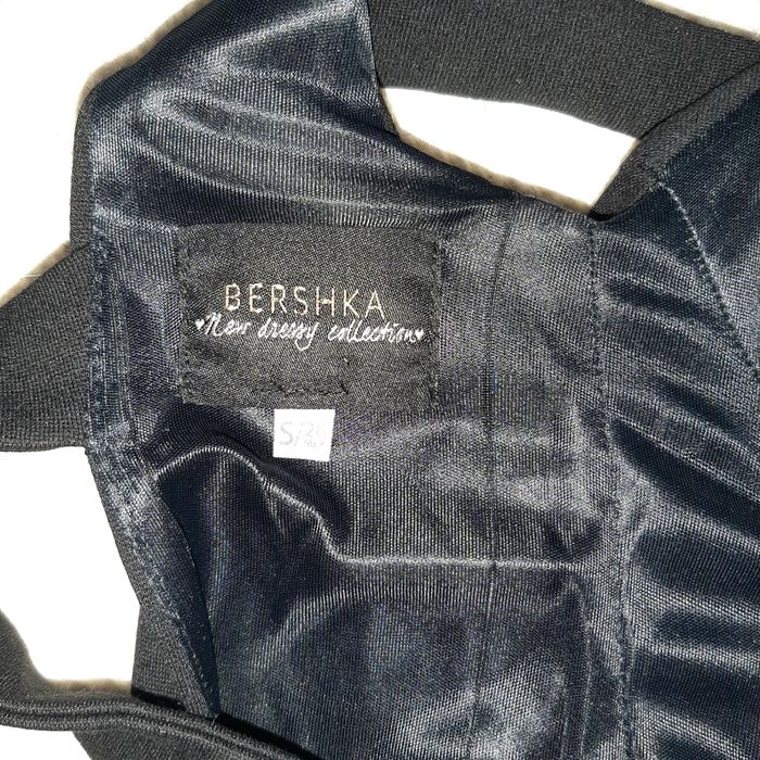 Rochie scurta  neagra BERSHKA