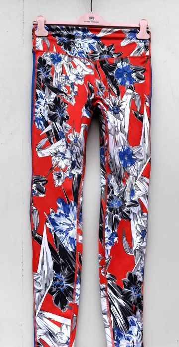 Nike оригинален дамски клин М размер