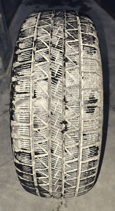 Продам зимние шины 185/55R15