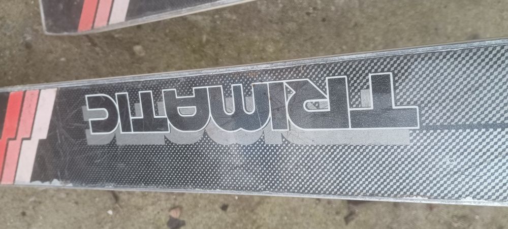 Ски двеста сантиметра