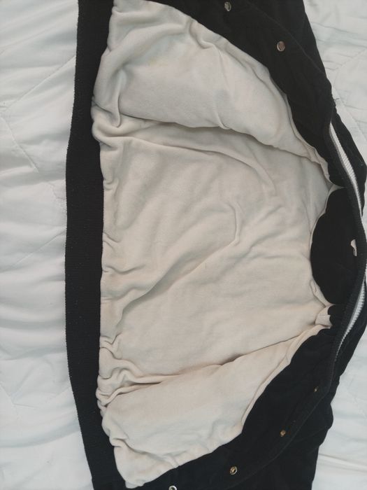 Продам бомбер  2-5лет