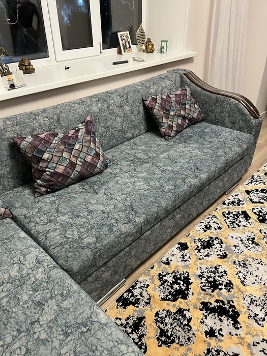 Продам угловой диван 3 м