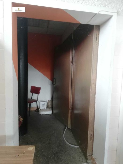 Продава се Промишлена сграда в с. Черна гора, Област Перник - 288 кв.м за 195 €/кв.м - Снимка #5